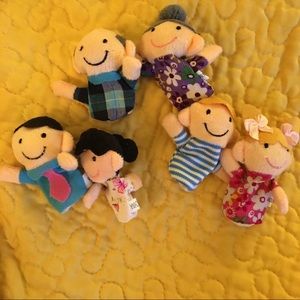 👨‍👩‍👧‍👦 People Puppets!